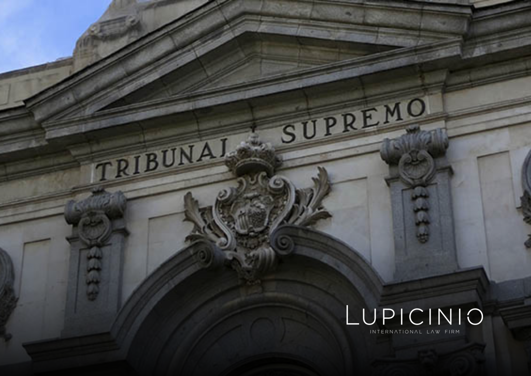El despido improcedente del alto directivo y el preaviso: el Tribunal Supremo clarifica la compatibilidad de indemnizaciones
